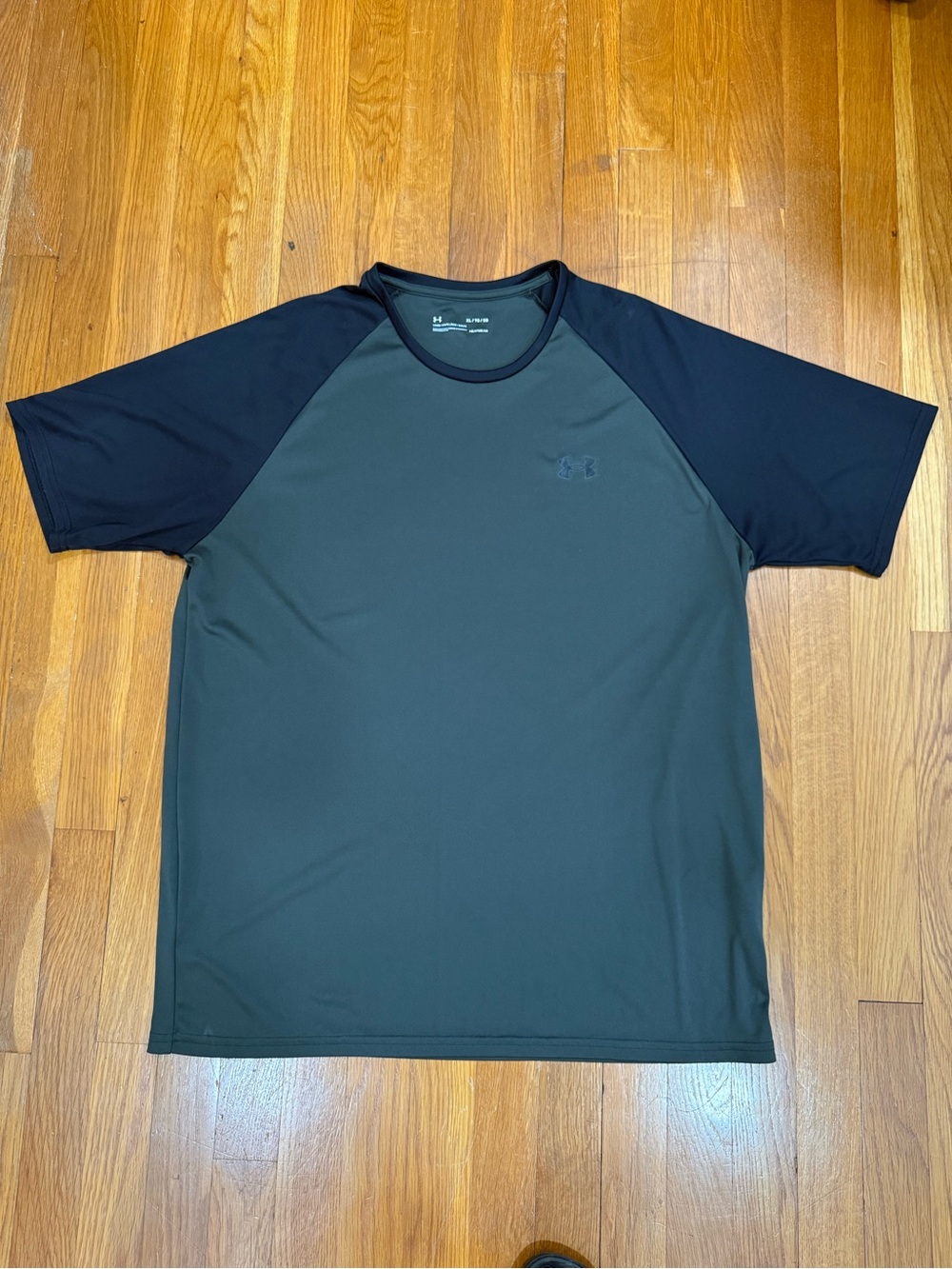 Under Armour Men's Short Sleeve Raglan Tee - Charcoal Body with Black Sleeves